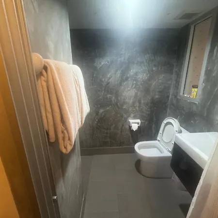 Retreat Pool And Mountain Views 公寓 *