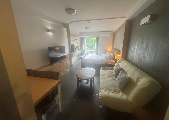 Retreat Pool And Mountain Views Lägenhet